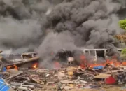 Pangkalan Bus Sinar Jaya di Bekasi Terbakar, Sebanyak 50 Bus Ludes