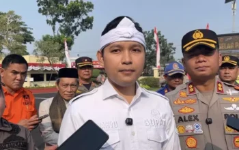 Bupati Cianjur Wahyu Ferdian didampingi Kapolres Cianjur AKBP Akhmad Alexander Yuriko Hadi