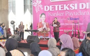 Walikota Semarang, Agustina Wilujeng membuka kegiatan deteksi dini kanker payudara bagi perempuan di hall dan aula Balaikota Semarang.