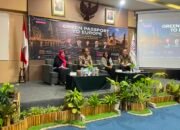 Wakil Walikota Semarang, Iswar Aminuddin saat menjadi salah satu narasumber Forum Seminar dan Kurasi Produk UMKM.