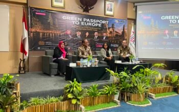 Wakil Walikota Semarang, Iswar Aminuddin saat menjadi salah satu narasumber Forum Seminar dan Kurasi Produk UMKM.