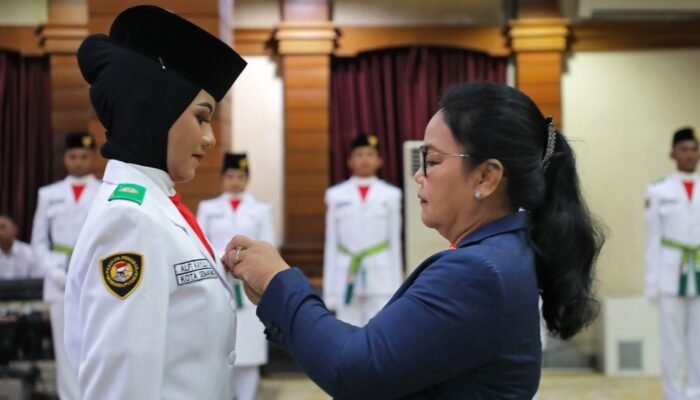 Kukuhkan 27 Anggota Paskibraka 2026, Wali Kota Agustina Tegaskan Pentingnya Karakter dan Kepemimpinan Pemuda
