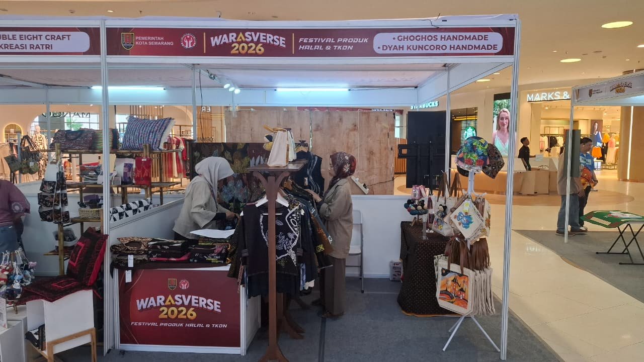 roduk pelaku UMKM dipamerkan di The Park Mall Semarang.