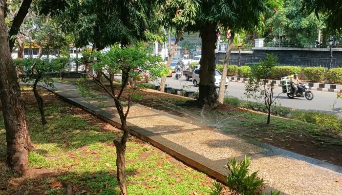 Antisipasi Kemarau, Taman Kota Semarang Gunakan Penyiraman Otomatis