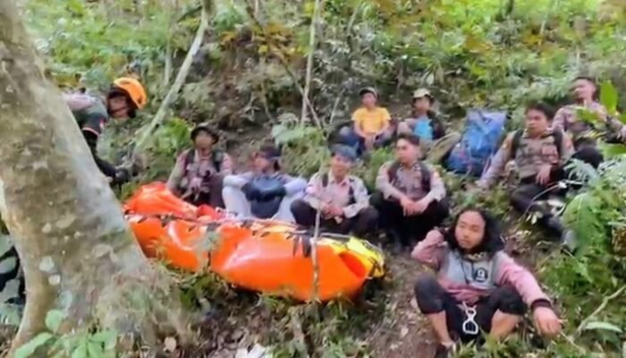 Dua Jenazah Pendaki Gunung Piramid Bondowoso Berhasil Dievakuasi