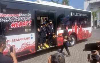 Pemkot Luncurkan Bus Listrik Trans Semarang