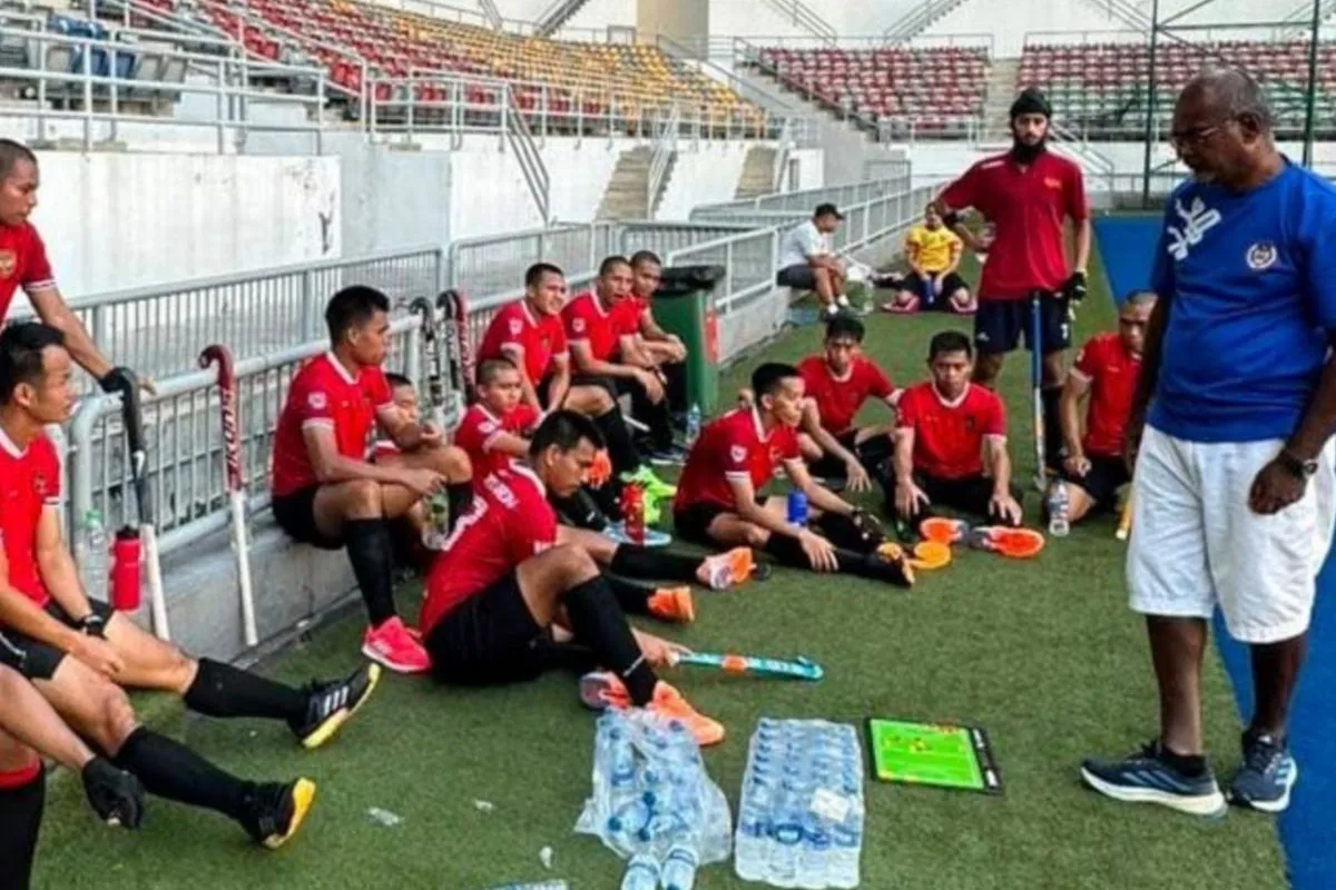 Timnas Hoki Lapangan Indonesia saat latihan di Jakarta, baru-baru ini.