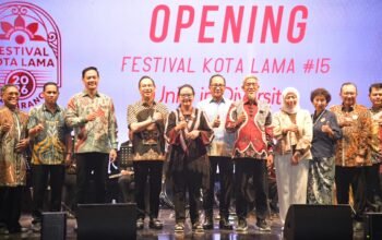 Walikota Semarang, Agustina Wilujeng saat membuka Festival Kota Lama XV /2026.