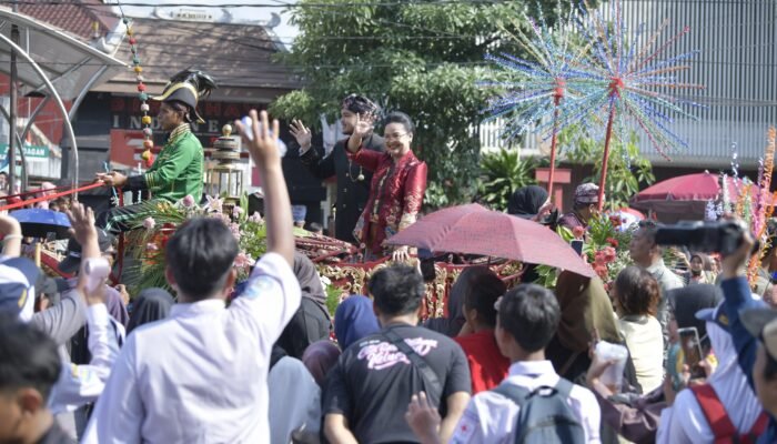 Ribuan Peserta Meriahkan Pawai Ta’aruf MTQ Nasional XXXI