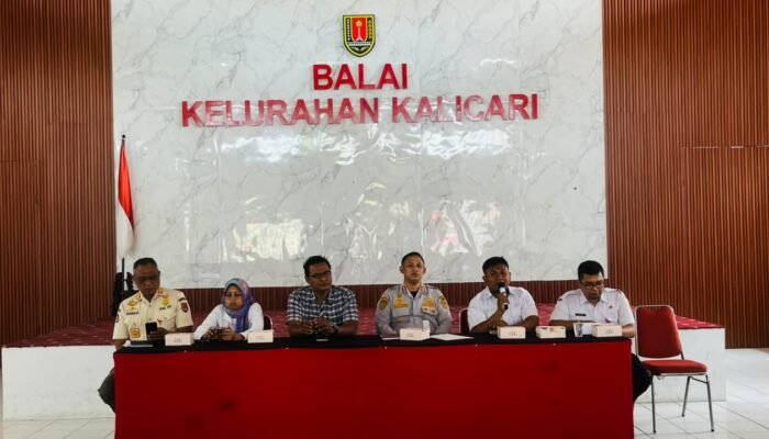 Beri Sosialisasi Juru Parkir di Kalicari, Upaya Dishub Semarang Tingkatkan Layanan